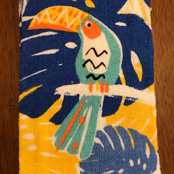 Pair of Women Owned Summer Toucan Kitchen Towels - Picture 2 of 4